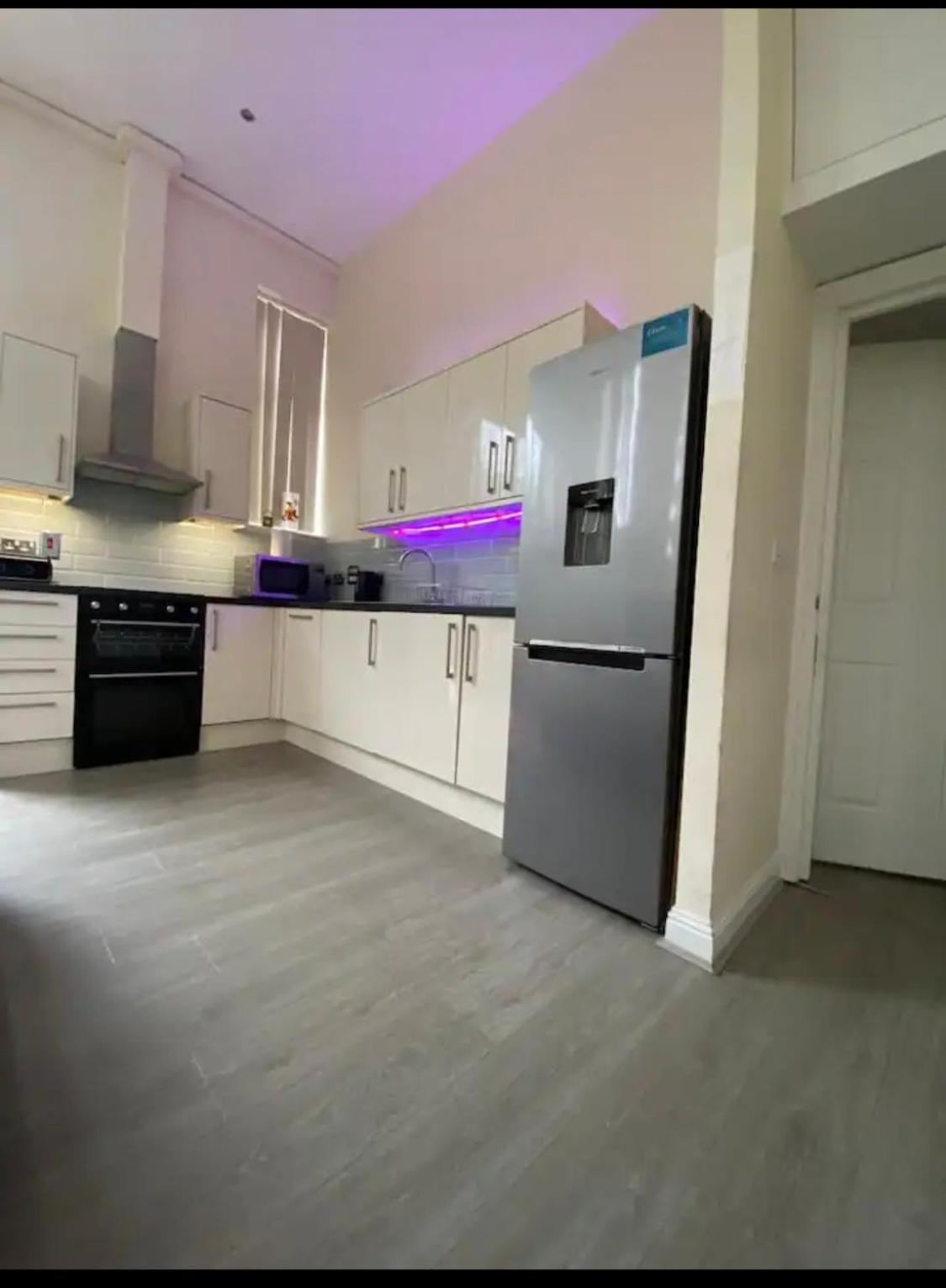 Spacious King Room With Private Entrance - Near Emirates And Camden And King'S Cross - 5 Min To Tube Finchley Exteriör bild